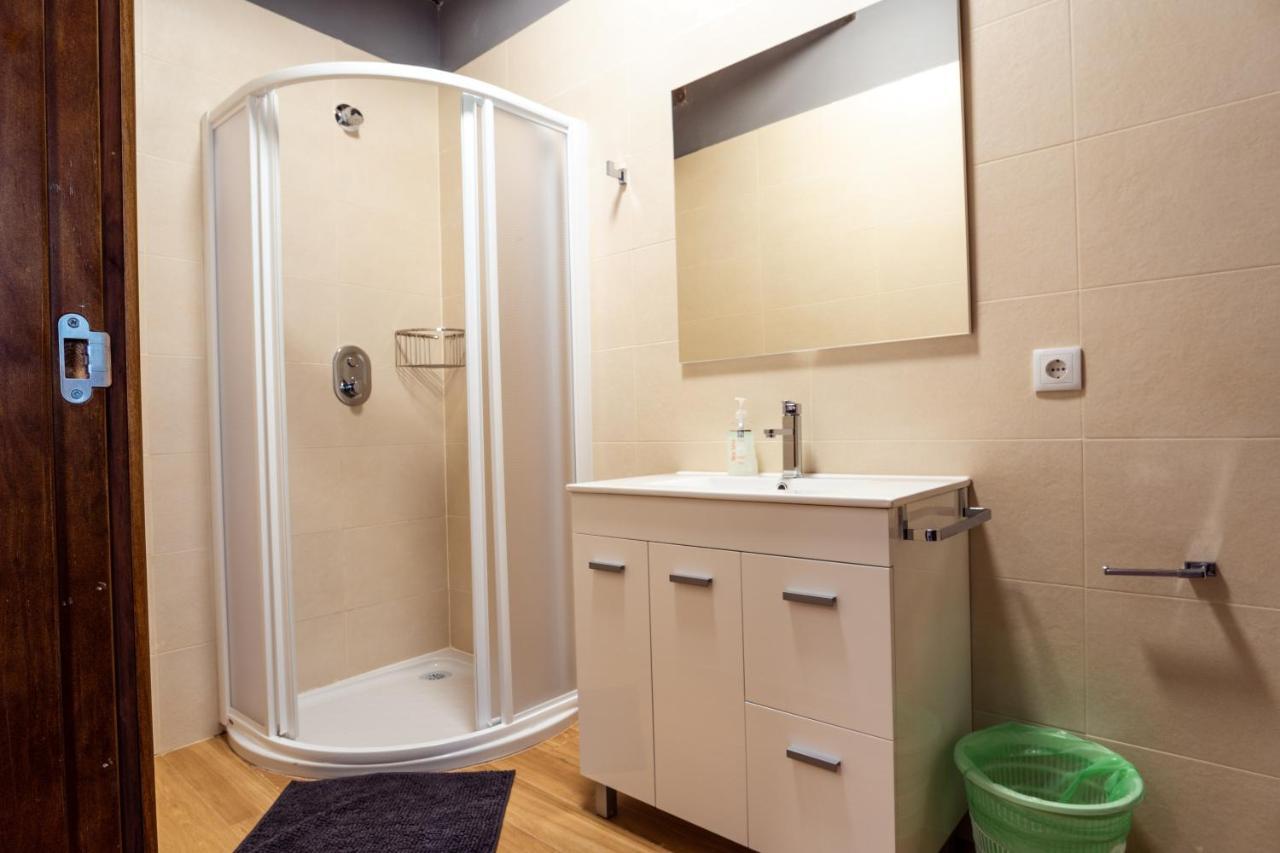 Albergue Gbc Caldas Caldas De Reis Εξωτερικό φωτογραφία